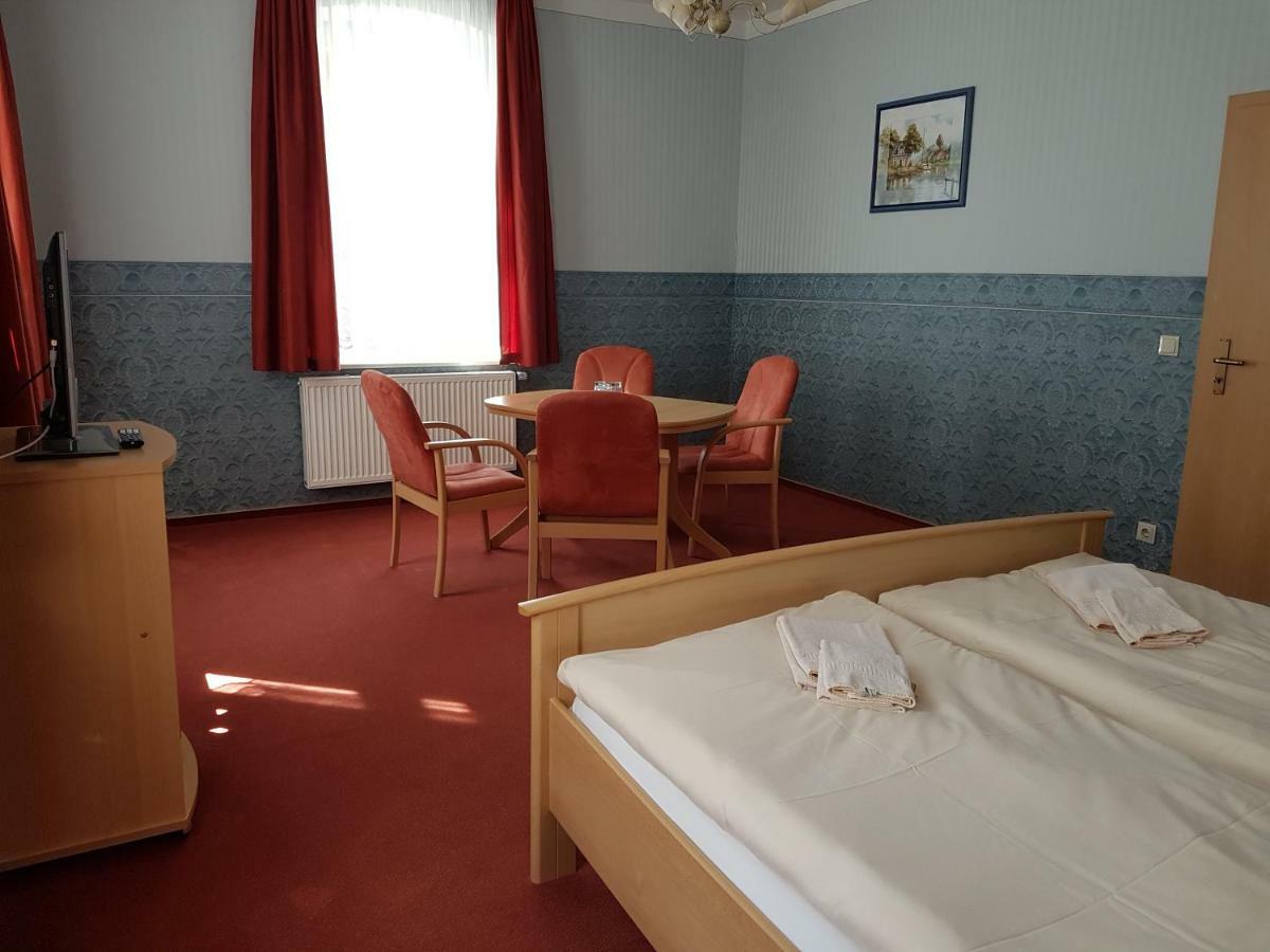 Hotel Garni Dekorahaus Bad Schandau Dış mekan fotoğraf